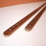 Mahagonileisten mit jeweils 16 Inserts