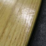 Druckstellen in Paulownia-Unterdeck