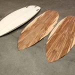 Satin-Nussbaum-Furnier für Ober- und Unterdeck