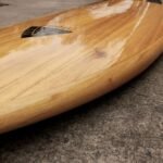 Hochglanz-Finish mit Yachtlack