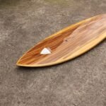 Decks mit Satin-Nussbaum-Furnier